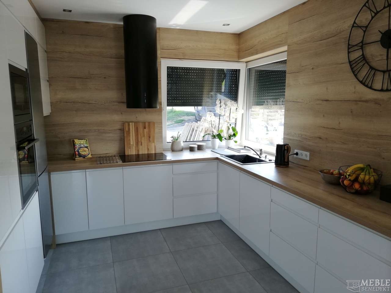 meble-kuchenne-w-domku-drewnianym