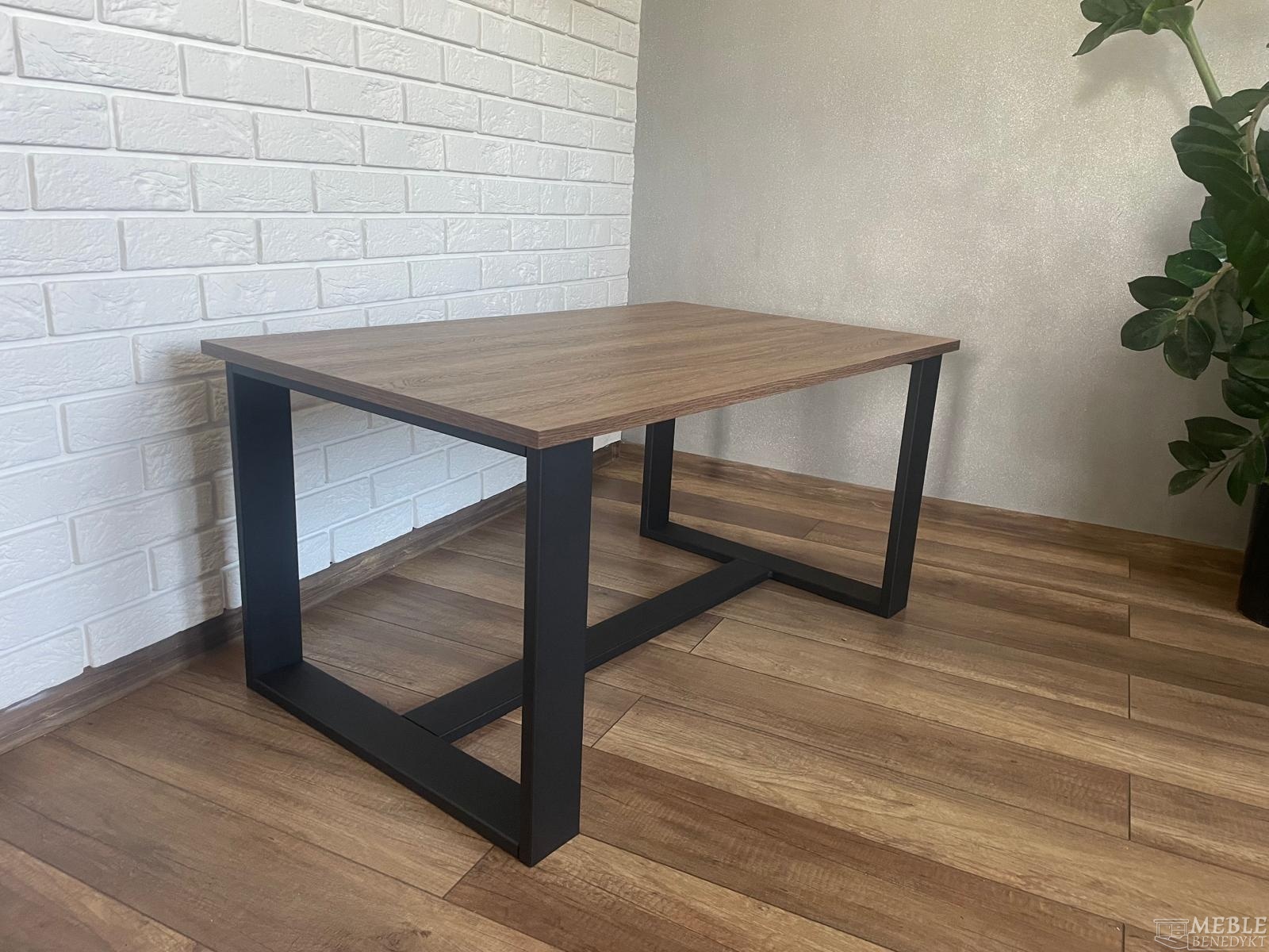 Stol loft drewniany – nowoczesny akcent do Twojego wnętrza